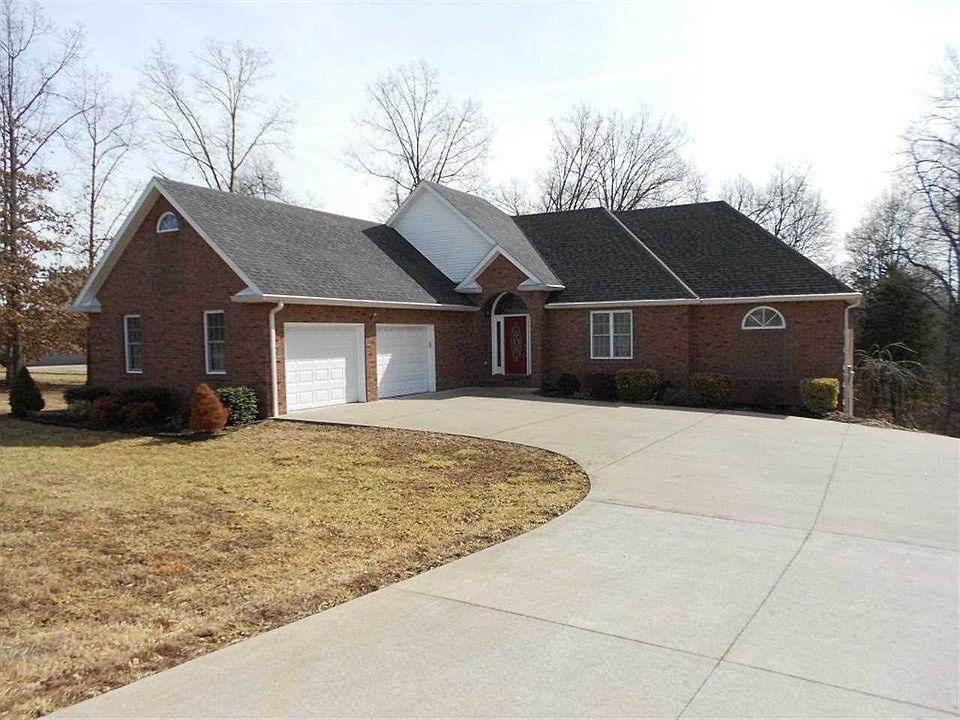 1st image of 223 Stoney Ln