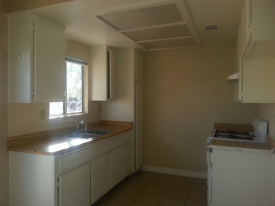 2nd image of 22685 Itasca Rd APT 1