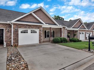 66 Hillsborough Dr, Anderson, SC 29621