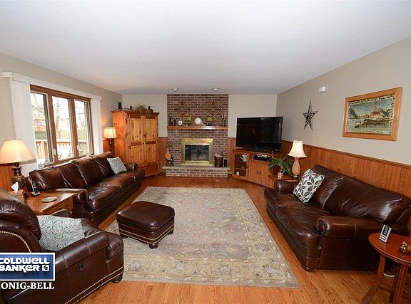 3rd image of 13033 W Woodland Dr