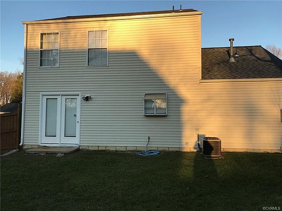 3rd image of 1429 Farley Ct