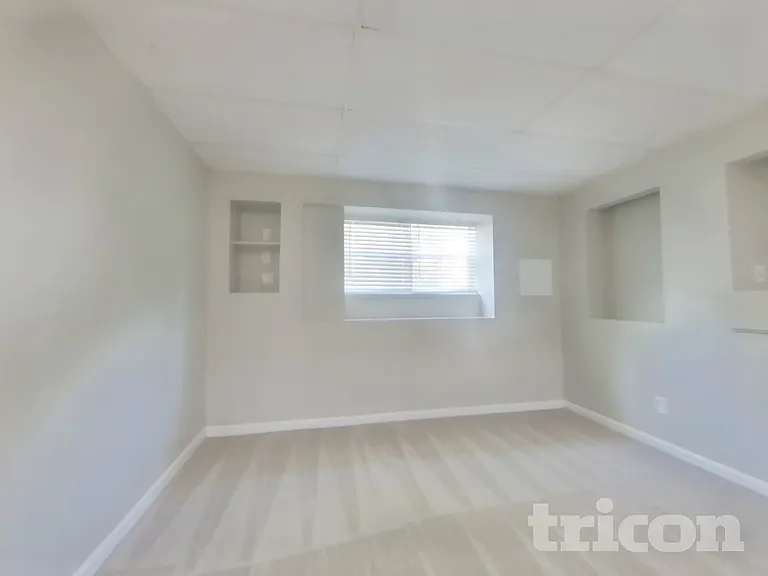 230 Ashbury Ct — Photo 13