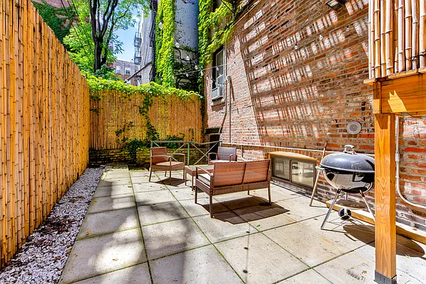 Rented by Blip LLC | media 9