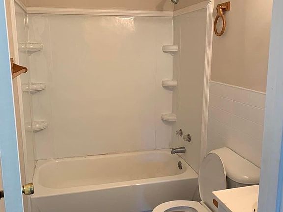 4th image of 2423 & 2425 Negley Ct #2423