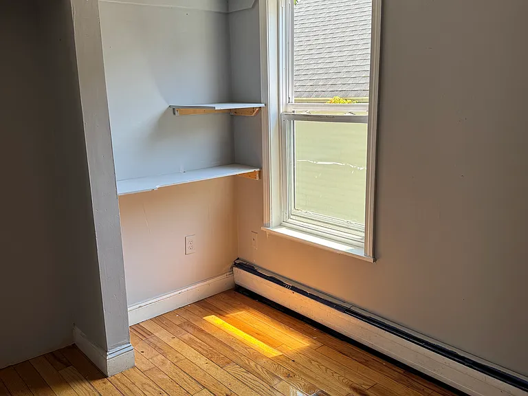 56 W 4th St #2 — Photo 9