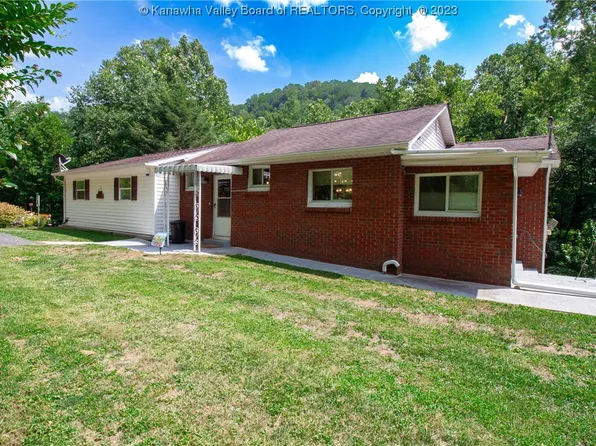 12376 Elk River Rd N, Clendenin, WV 25045