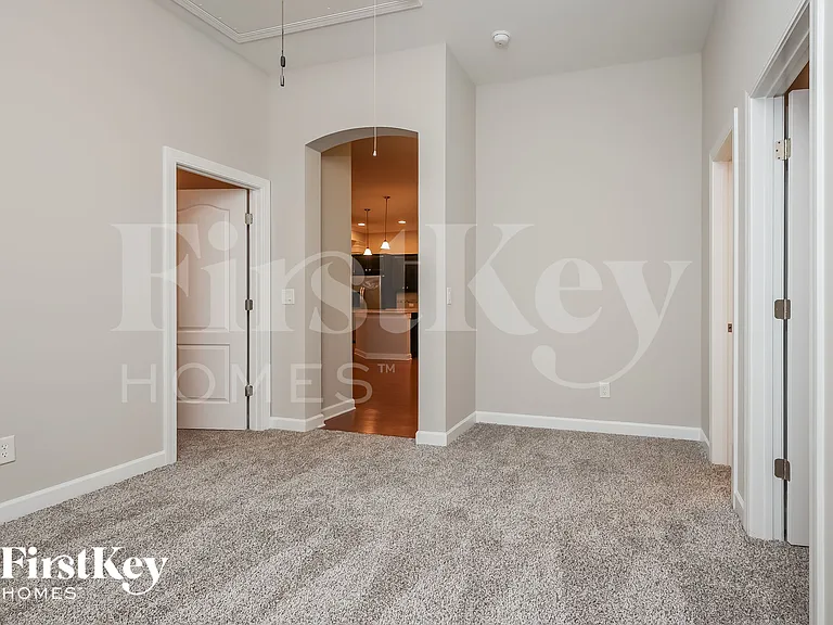 215 Topsaw Ln — Photo 13