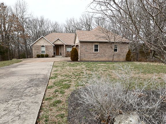 3rd image of 189 Woodfield Dr