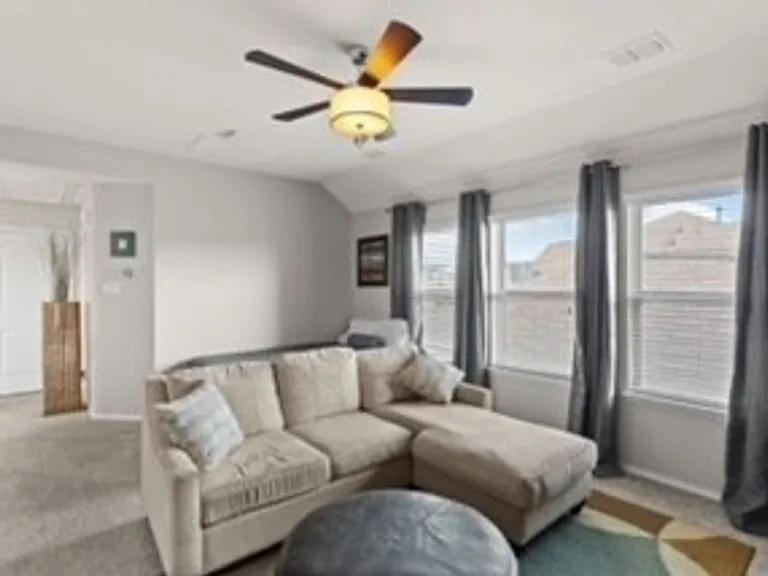 1420 Alamandine Ave — Photo 17