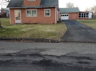 322 Lounsbury Ave, Elmira Heights, NY 14903