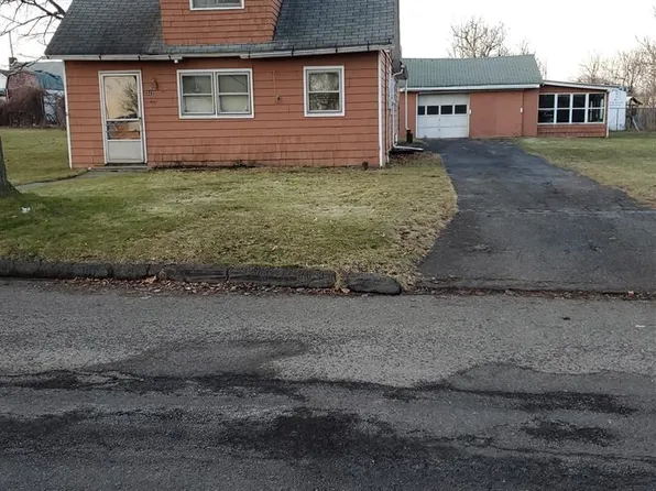 322 Lounsbury Ave, Elmira Heights, NY 14903