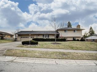 914 Crestwood Hills Dr, Vandalia, OH 45377