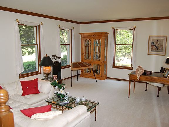 3rd image of 7N044 Brewster Creek Cir