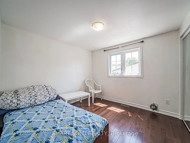 5 Horseley Hill Dr E — Photo 26