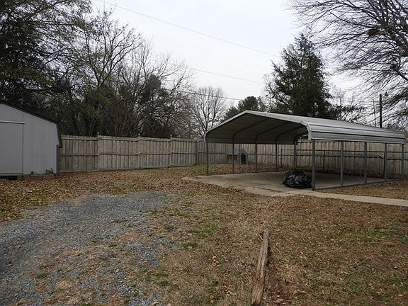 2nd image of 710 Walker Dr