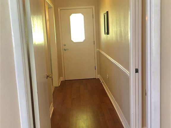 5th image of 8312 Chaucer Dr