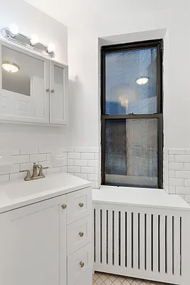 Rented by Cooper & Cooper Real Estate | media 6
