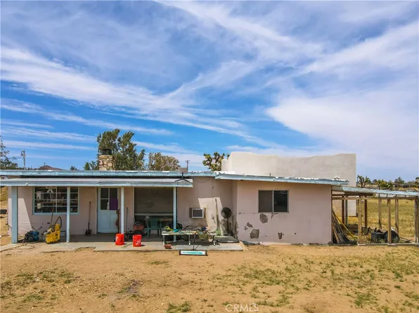1475 Wamego Trl, Landers, CA 92285