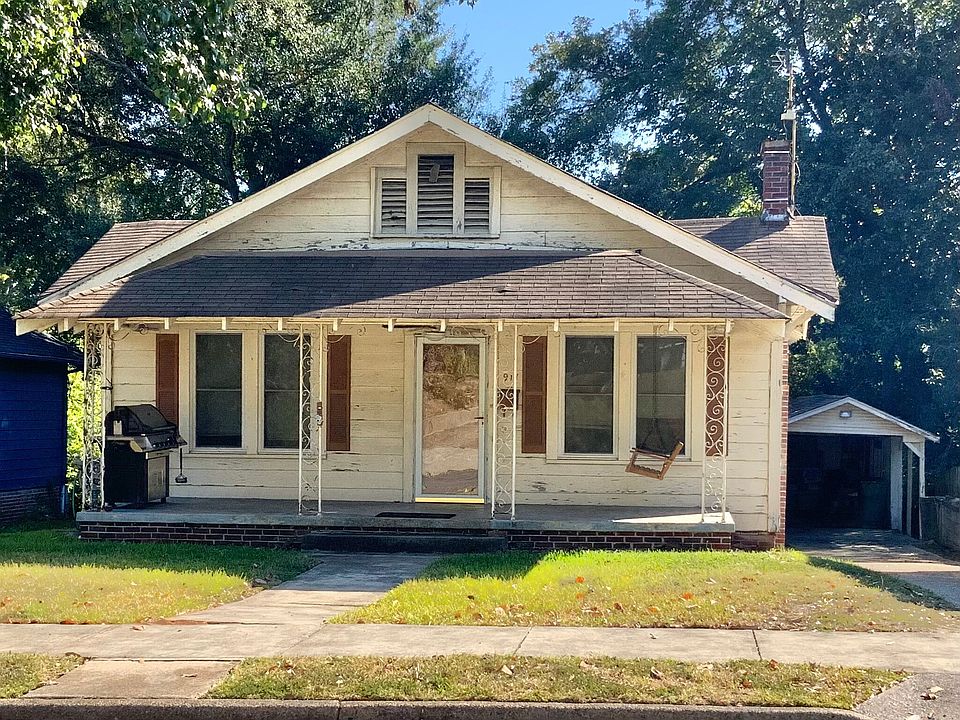 1st image of 917 W Oak St