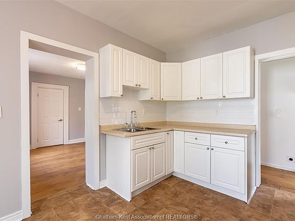 3rd image of 78 Raleigh St