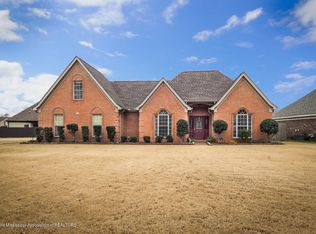 72 McKinzie Cv, Hernando, MS 38632
