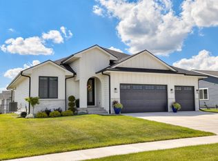 1300 Deer Ridge Dr NW, Bondurant, IA 50035