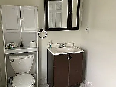 1910B Maple Ct — Photo 6