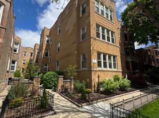 1930 W Addison St APT 3S, Chicago, IL 60613
