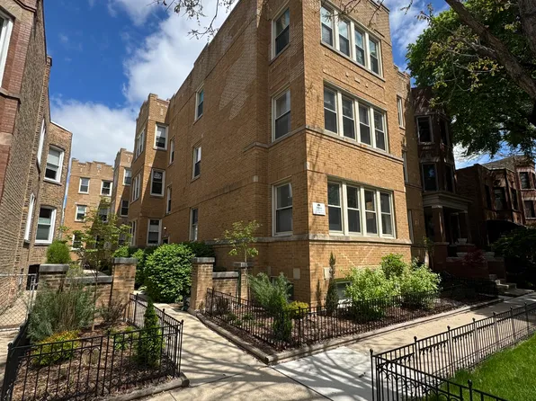 1930 W Addison St APT 3S, Chicago, IL 60613