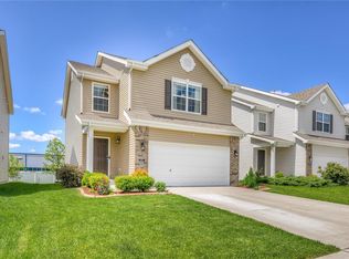 3376 Charlestowne Crossing Dr, Saint Charles, MO 63301
