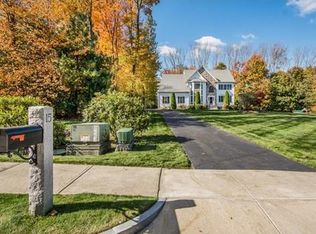 15 Penny Ln, Franklin, MA 02038