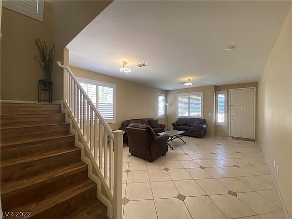 4th image of 285 Duck Hollow Ave