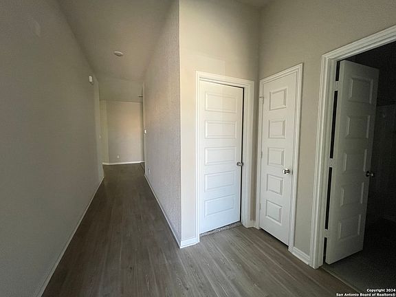 3rd image of 13818 Pinkston