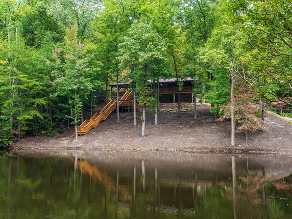 (undisclosed Address), Cosby, TN 37722