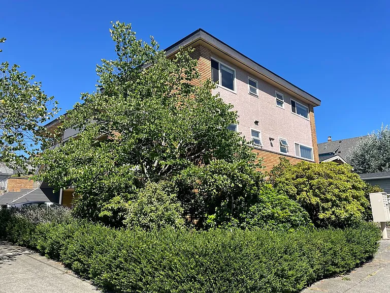 4451 Woodland Park Ave N #5 — Photo 14