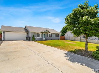 1315 S Cougar Dr, Moses Lake, WA 98837