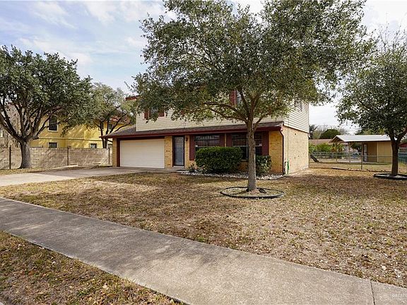 4th image of 204 E Gomez Dr