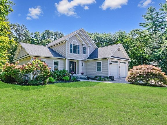3rd image of 3 Timberledge Ln