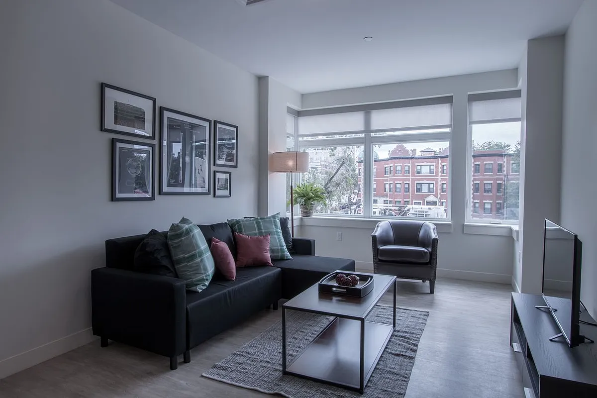 Building Photo - 900 Beacon St #303