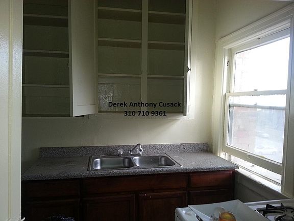 3rd image of 693 Shatto Pl