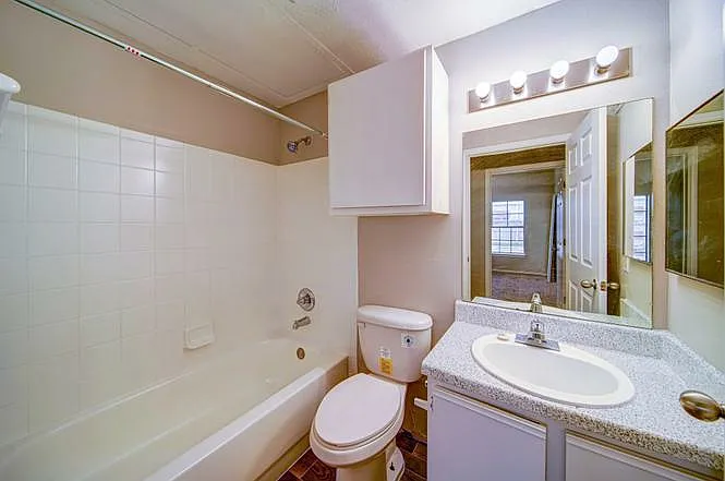 Arlington Park Villas — Photo 22