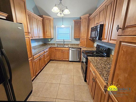 5th image of 2912 Bentwood Ln