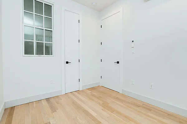 Rented by Nooklyn NYC LLC | media 49