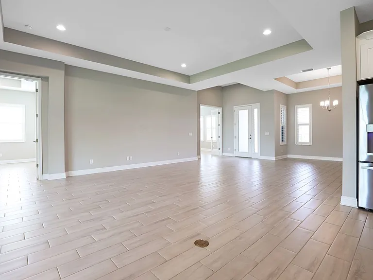 6133 Lungo Lago Dr — Photo 12