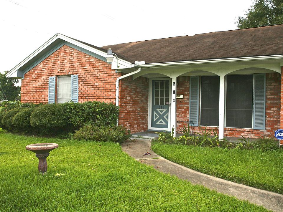 1st image of 610 Glenmore Dr
