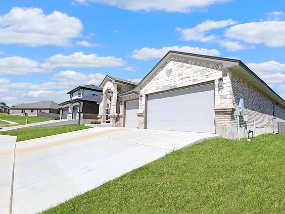3rd image of 8202 Prescott Dr