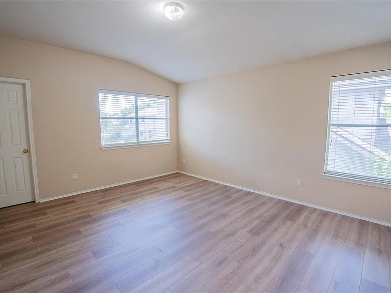 14509 Mowsbury Dr — Photo 10