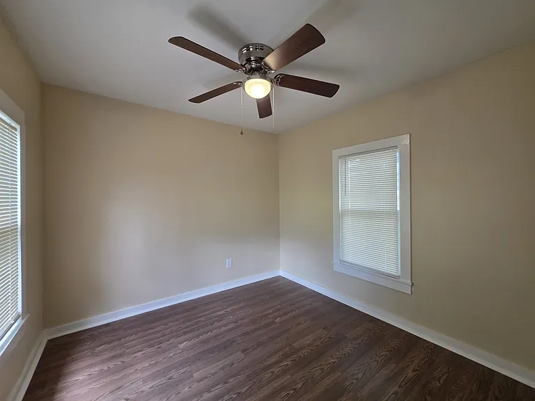 1116 E Cameron Ave — Photo 14