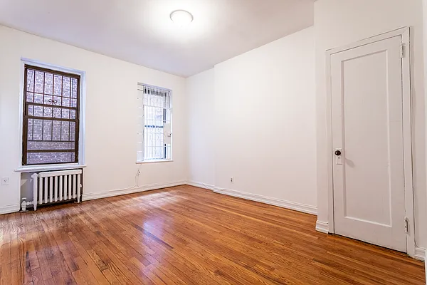 Rented by Bond New York | media 4