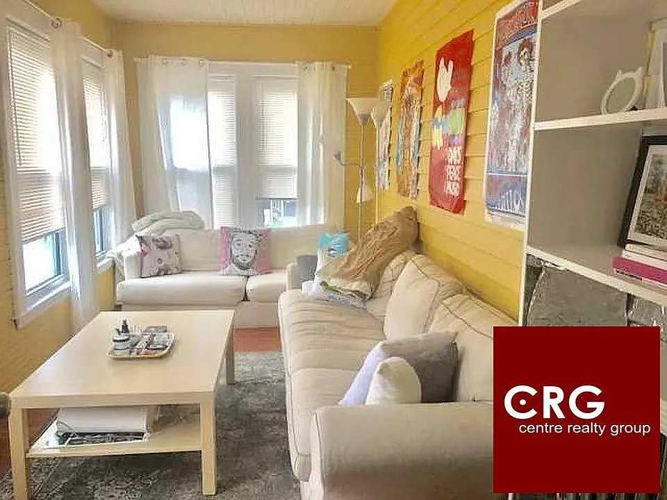 4 bed, 1.0 bath, 1100 sqft, $5,000 — Photo 2